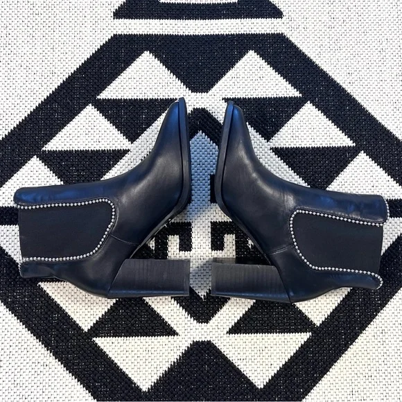 Steve Madden Rocker Silver Stud Ankle Boots Size 6 - Picture 6 of 9